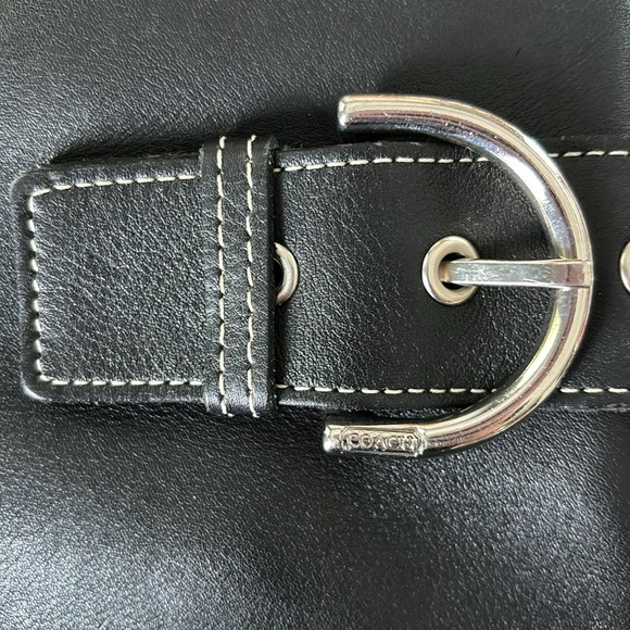 Coach Leather Buckle Shoulder Bag EUC Black - Picture 4 of 16